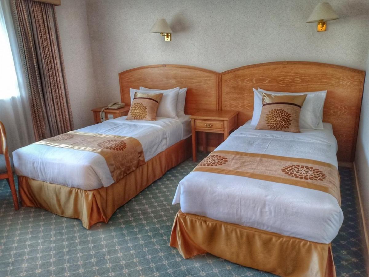 Terrace Hotel Bandar Seri Begawan Ngoại thất bức ảnh